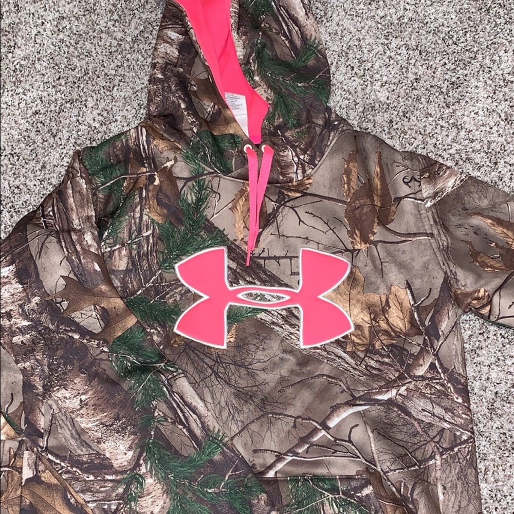 Pink & camo sweatshirt ‼️